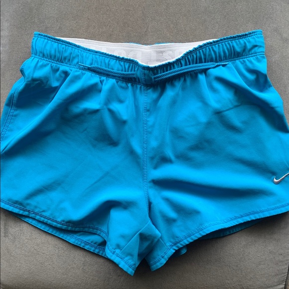 Nike shorts with spandex undershorts - Picture 1 of 5
